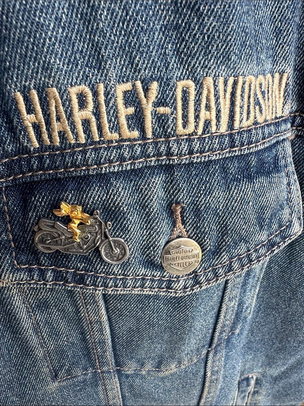 Harley-Davidson Light Blue Denim Sleeveless Trucker Vest - Picture 5 of 5
